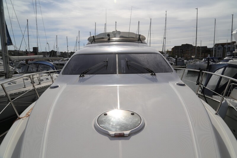 Image courtesy of JD Yachts Azimut 42   