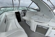 Image courtesy of JD Yachts Rinker 290 EX