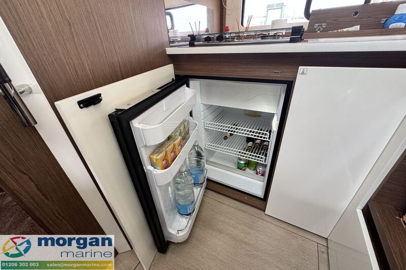 Jeanneau Leader 40 - fridge Jeanneau Leader 40 