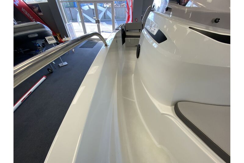  Jeanneau Cap Camarat 5.5 CC