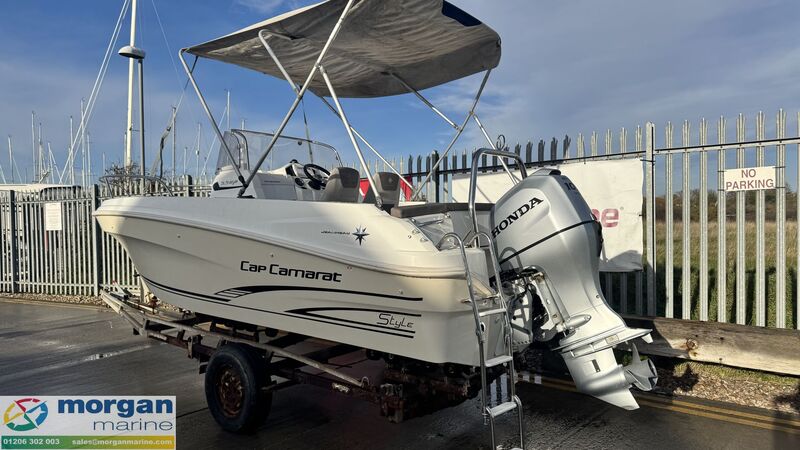  Jeanneau  Cap Camarat 5.5 Centre Console Series 2