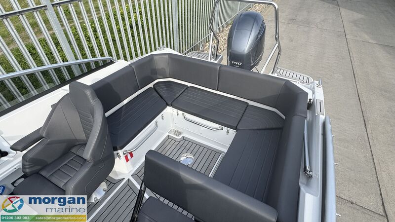  Finnmaster  T6 Day Cruiser