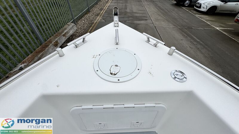  Atlantis  16 centre console