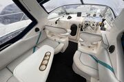 Sealine-270-cockpit Sealine  270