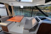 Jeanneau Merry Fisher 895 - saloon seating Jeanneau Merry Fisher 895 Offshore