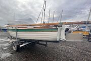 Jilly-Bee-with-trailer-3 Clinker Sailing dayboat 