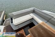 Jeanneau Leader 40 - cushioned seating Jeanneau Leader 40 