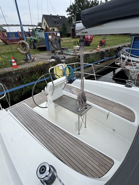 Bavaria 32 Cruiser HERON 45 Bavaria Bavaria 32 Cruiser