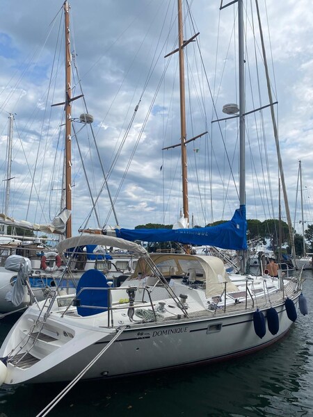 22 Jeanneau SUN MAGIC 44