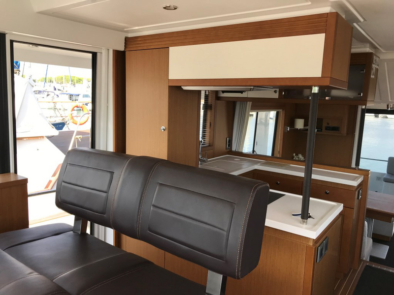  Beneteau SWIFT TRAWLER 50