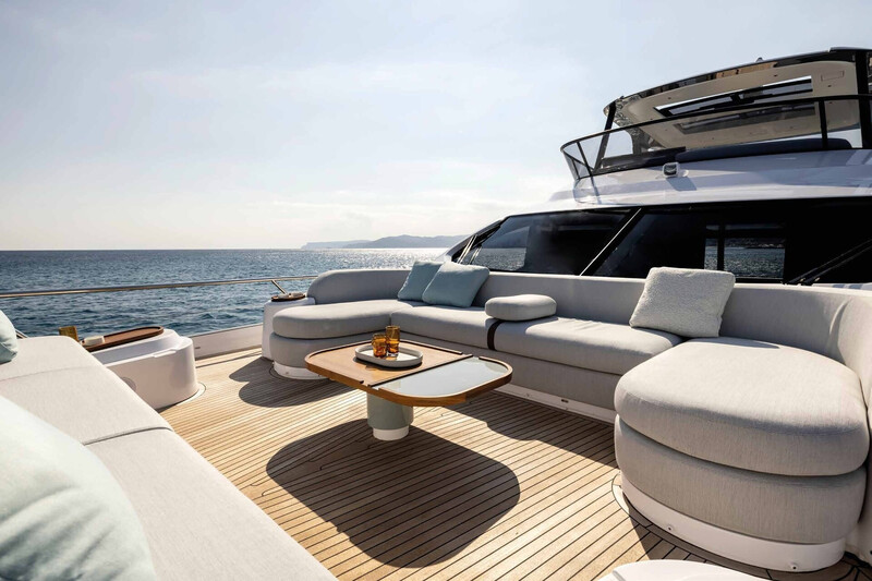 Azimut 72