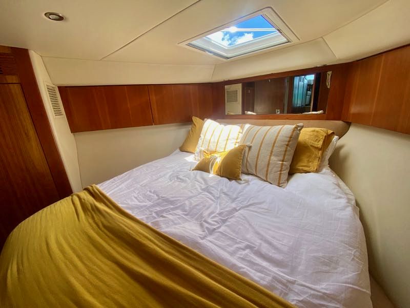  RIVIERA MARINE 4400 SPORT YACHT