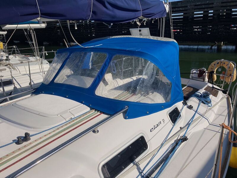  Elan Yachts 31 version sport