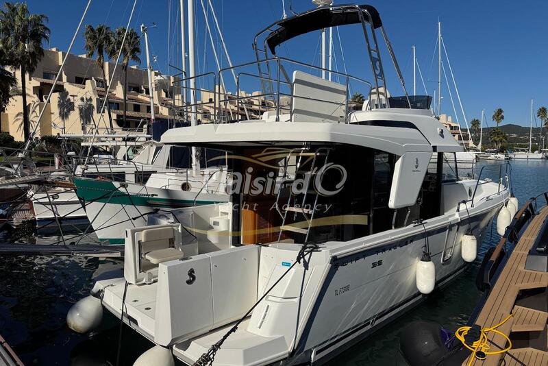 Beneteau Swift Trawler 35 Beneteau Swift Trawler 35