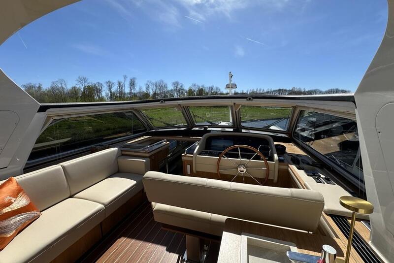 Linssen Grand Sturdy 550 Variotop Linssen Grand Sturdy 550 Variotop