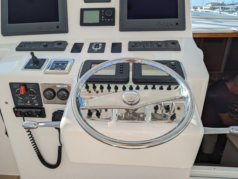 Cabo 45 Express helm station Cabo 45 Express