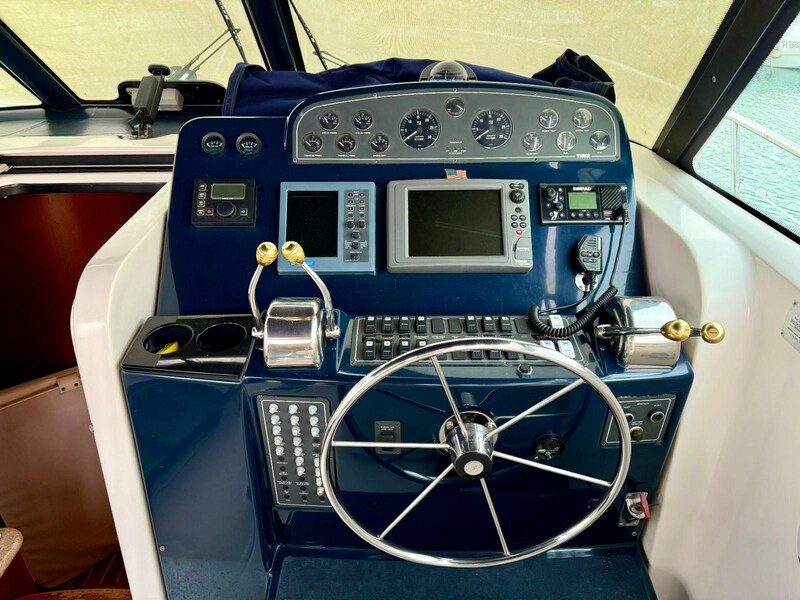 Tiara 3800 Open Helm Station Tiara Yachts 3800 Open