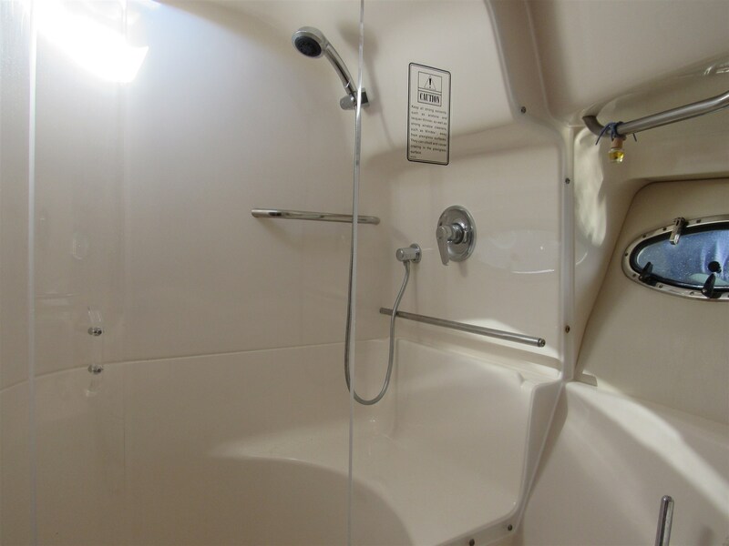Tiara 3800 Open shower stall Tiara Yachts 3800 Open