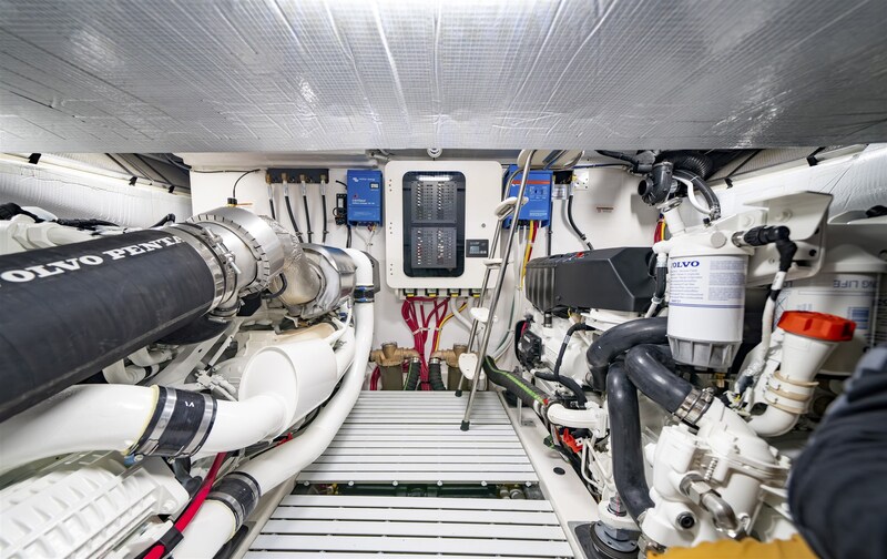 Tiara EX54 engine room Tiara Yachts EX 54