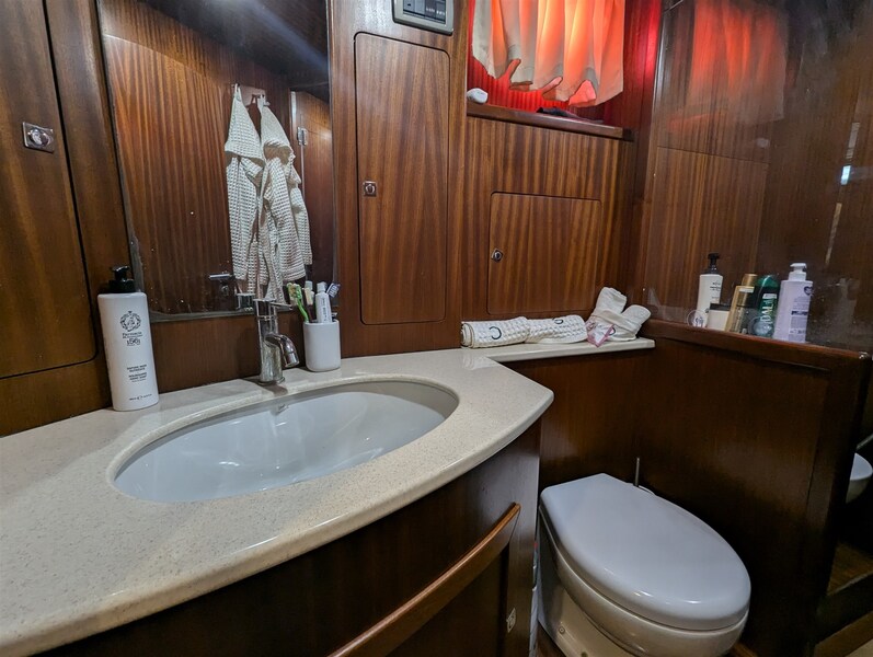 Sciallino 52 Gemy owner's bathroom Sciallino GEMY