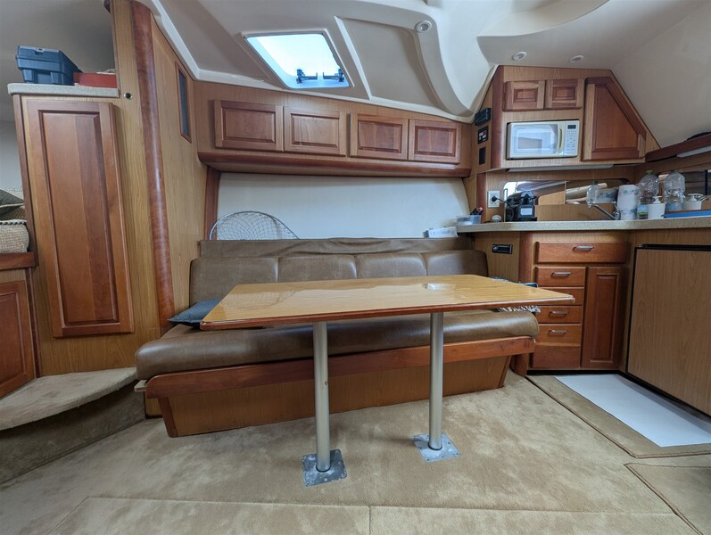 Luhrs 36 Open interior details Luhrs LUHRS 36 OPEN