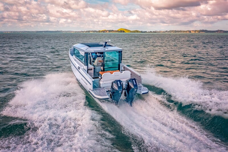 Saxdor 320 GTC aft view Saxdor 320 GTC