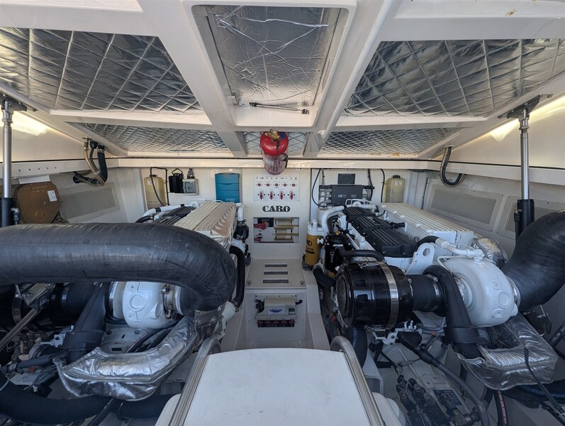 Cabo 38 Express engine room Cabo 38' Express