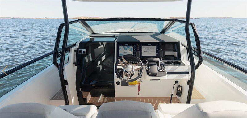 320GTOHelm Saxdor 320 GTO