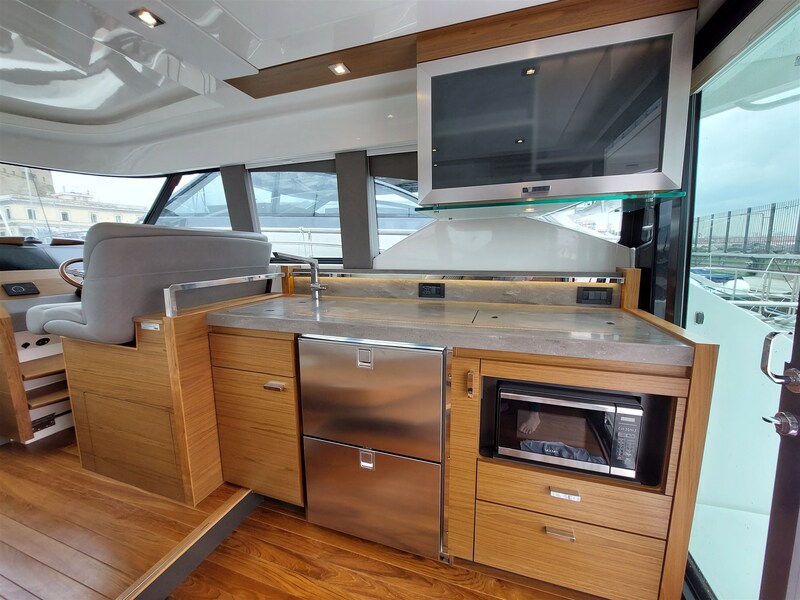 {I} Galley detail Tiara Yachts 44 Coupe