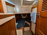 Grand Banks 42 Classic guest cabin Grand Banks 42' Classic