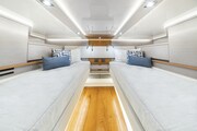 Tiara 48LS guest cabin Tiara Yachts 48 LS