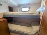 Hatteras 50 guest cabin Hatteras 50 CONVERTIBLE