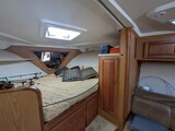 Luhrs 36 Open fwd berth Luhrs LUHRS 36 OPEN