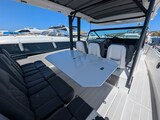 Axopar 37 Sun Top Brabus, cockpit dinette Axopar AXOPAR 37 ST BRABUS LINE