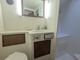 Davis 47 master bathroom Davis Yacht DAVIS 47 SPORTFISHERMAN