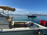 Boston Whaler 25 Revenge wa.jpg Boston Whaler 25 REVENGE