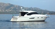 Profile Tiara Yachts 5800 Sovran