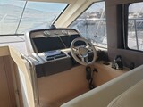 {I} Helm station Beneteau MONTE CARLO 5