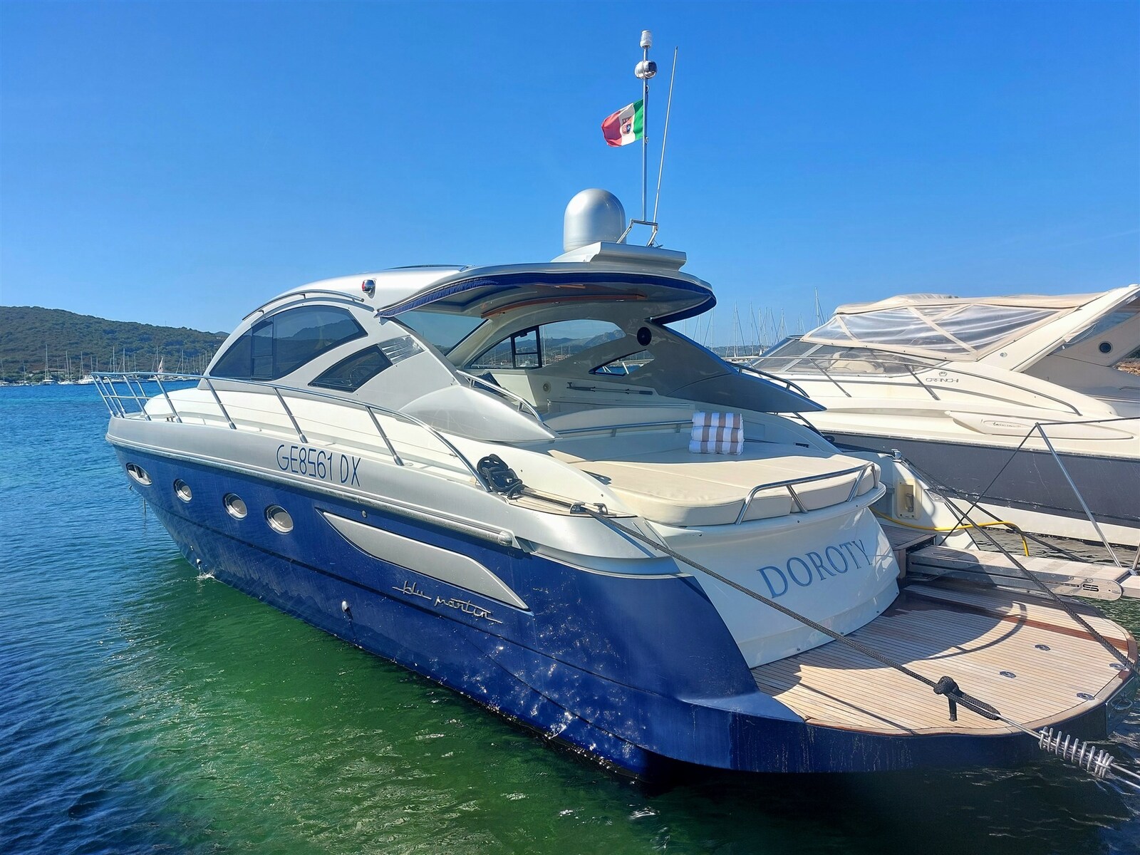 Blue Martin Yacht Blu Martin 13,9 sea top for sale