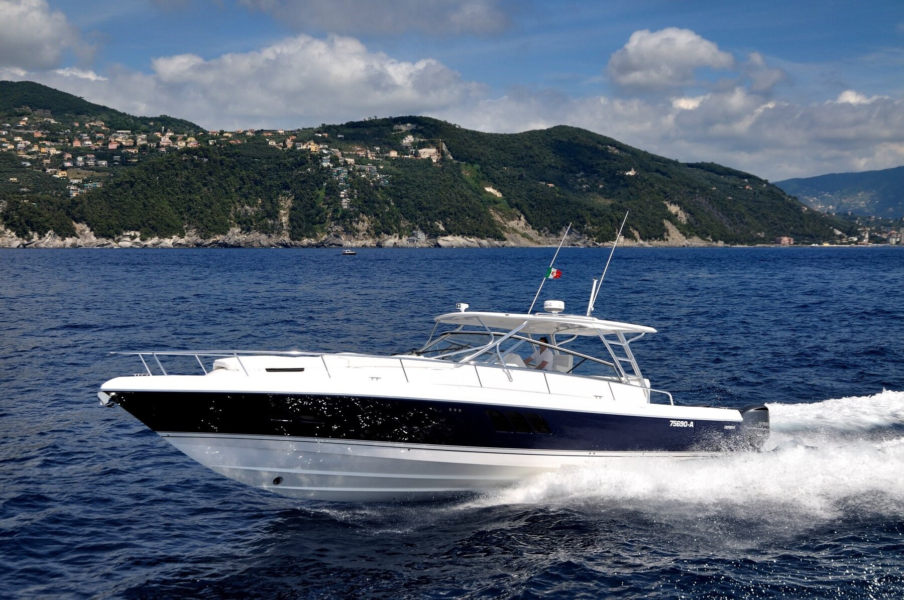 Intrepid 475 Sport Yacht for sale