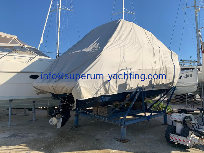 Boot mit Winterpersenning Quicksilver Activ 905 Weekend 