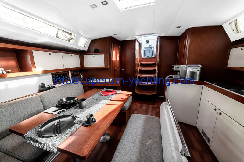 3.theia-living-interior-3-1-1024x682 Beneteau Oceanis 45
