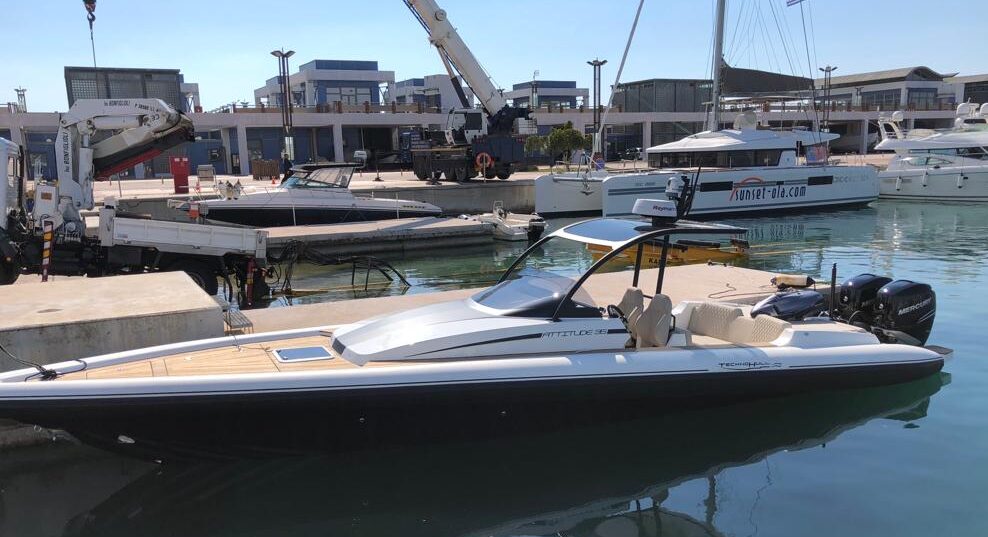 Technohull Attitude 35 for sale
