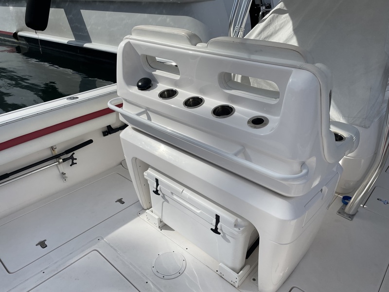  Intrepid 327 Center Console