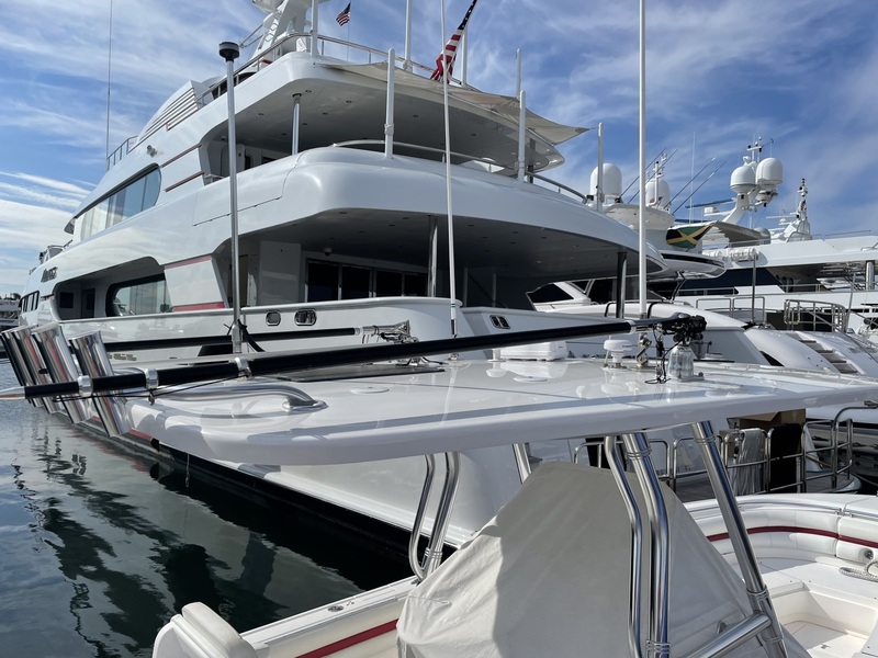  Intrepid 327 Center Console