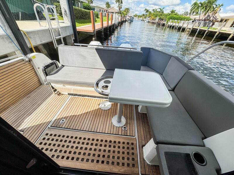  Beneteau Antares 11