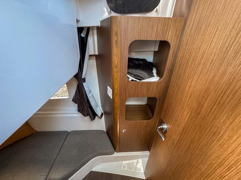  Beneteau Antares 9
