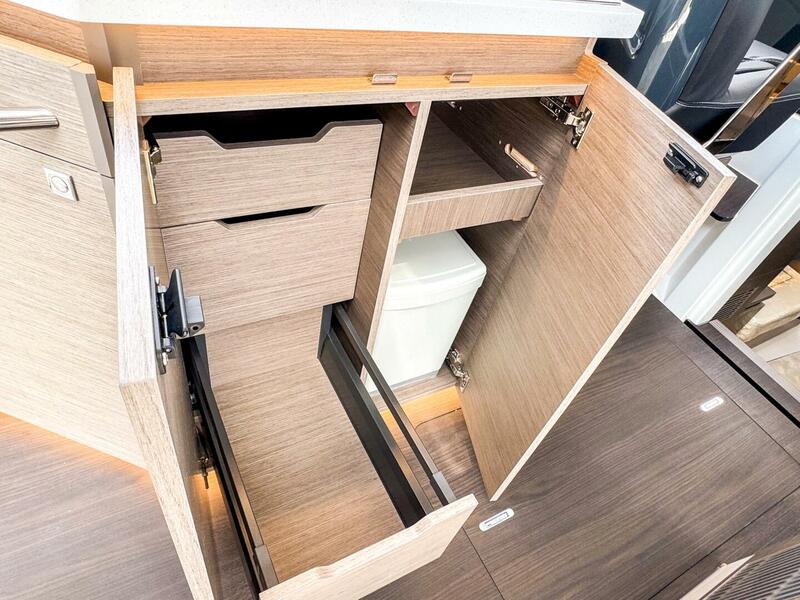  Wellcraft 38 Explorer