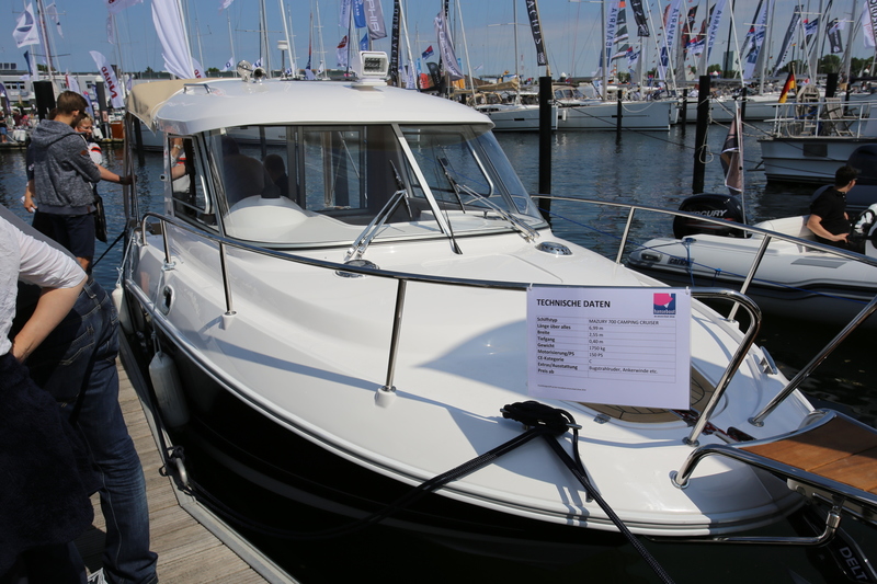 Mazury 700 Camping Cruiser Hanseboot ancora boat show 2016