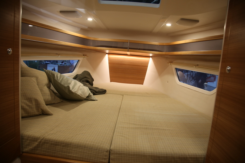 Cabin The all new Dragonfly 40 Performance Cruiser